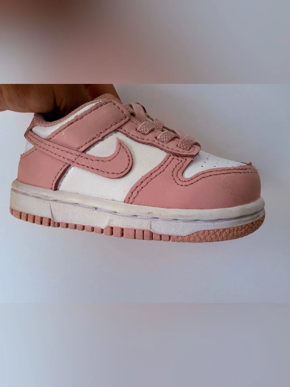 Nike Kids Pink and White Low-Top Sneakers